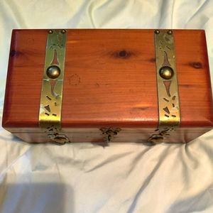 Cedar jewelry box